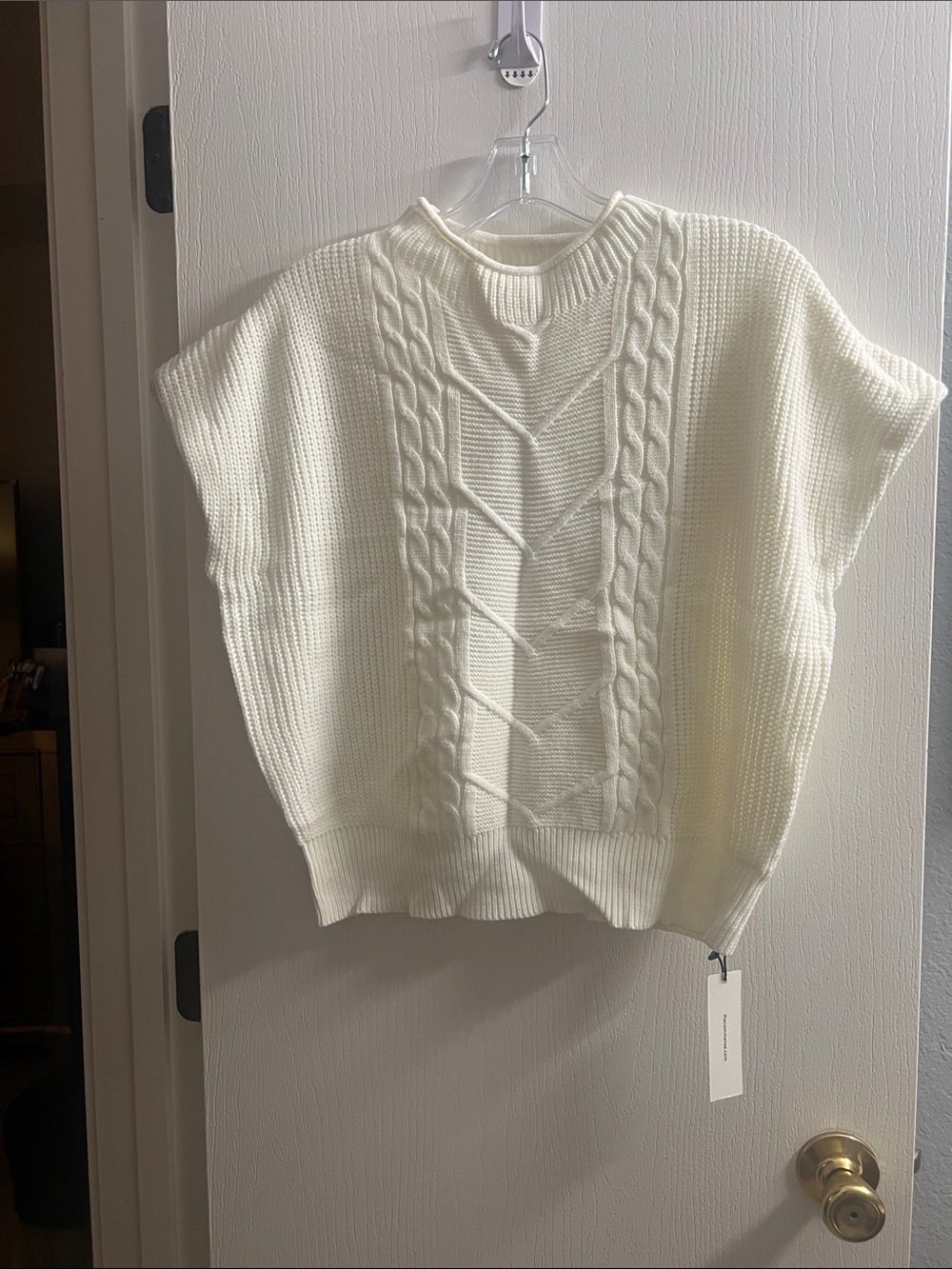 Commense Cream Cable-Front Short Sleeve Sweater